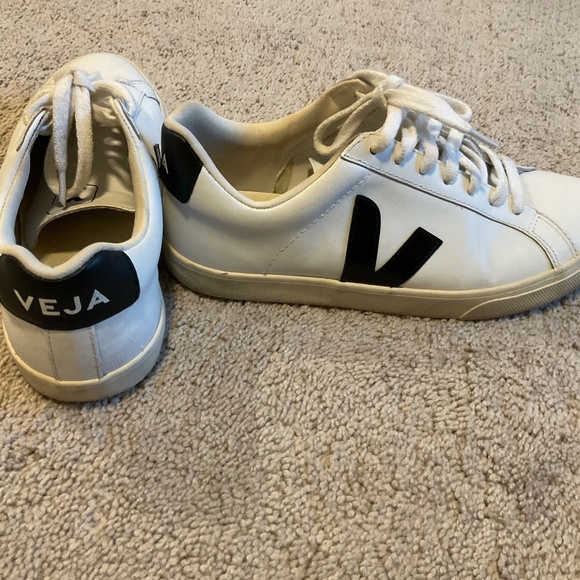 Veja Shoes - Vejas White Shoes